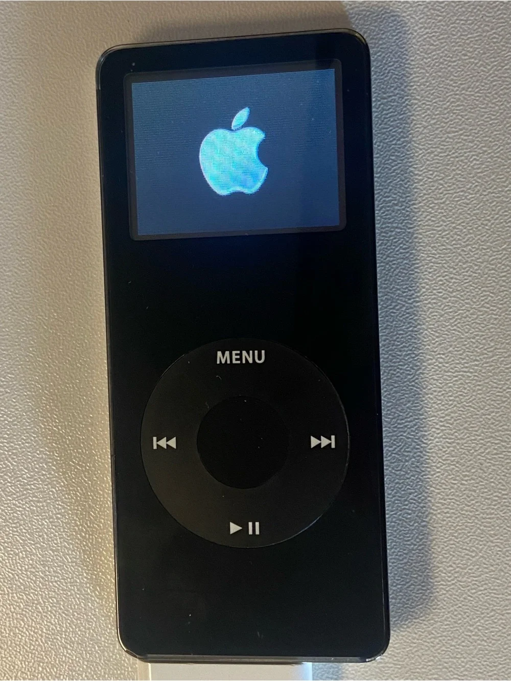 Apple iPod Nano 1st Gen 2GB Black A1137 2005 Tested Powers On Battery Bad